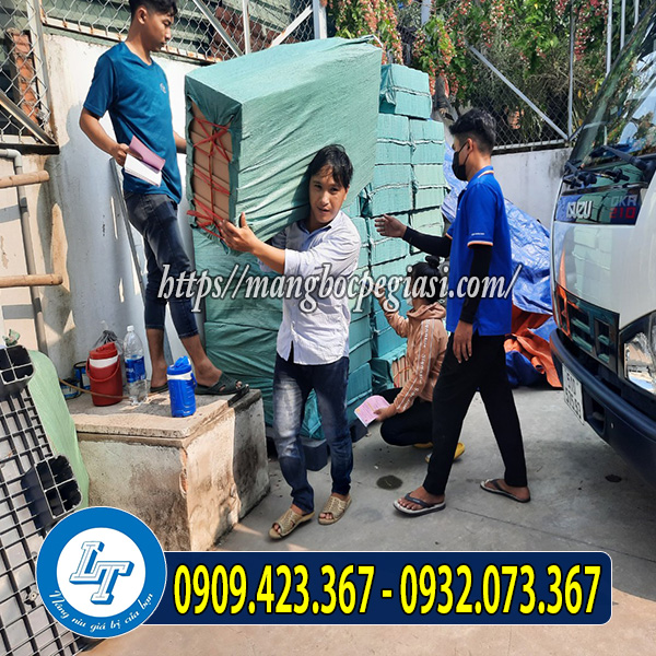 Lên hàng nhanh chóng giao cho khách khu vực TPHCM Lên hàng nhanh chóng giao cho khách khu vực TPHCM