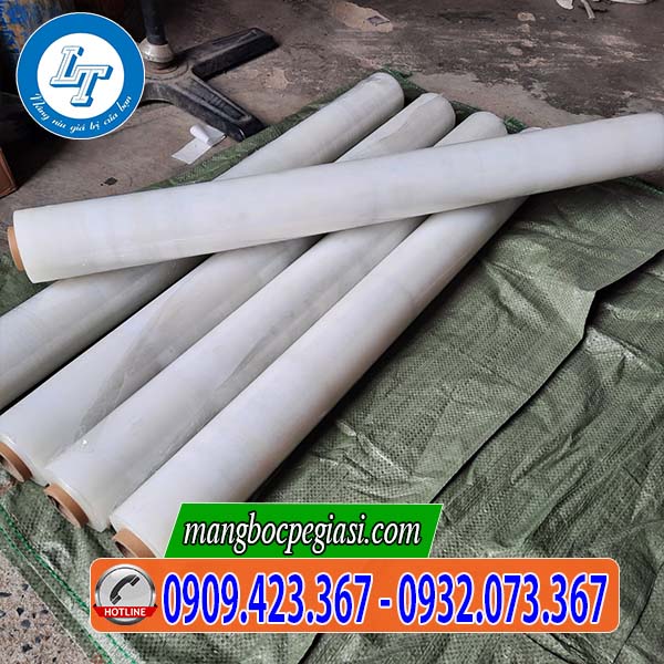 Màng PE màu trắng 1m giá rẻ toàn quốc Màng PE màu trắng 1m giá rẻ toàn quốc