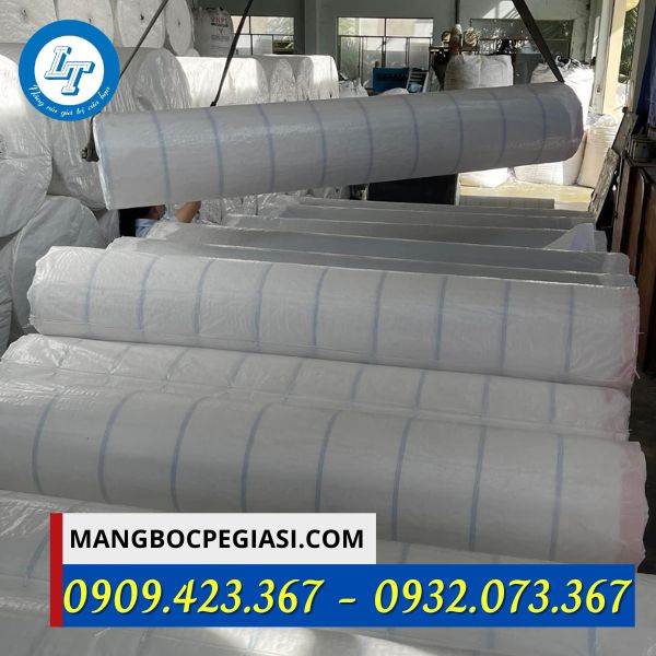 Kho cung cấp bạt phủ chống cỏ giá rẻ Kho cung cấp bạt phủ chống cỏ giá rẻ