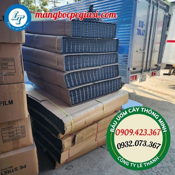 Buôn sỉ bầu ươm cây giống thông minh giá rẻ Buôn sỉ bầu ươm cây giống thông minh giá rẻ