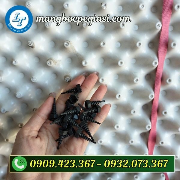 Bầu ươm cây thông minh màu trắng kèm ốc cố định Bầu ươm cây thông minh màu trắng