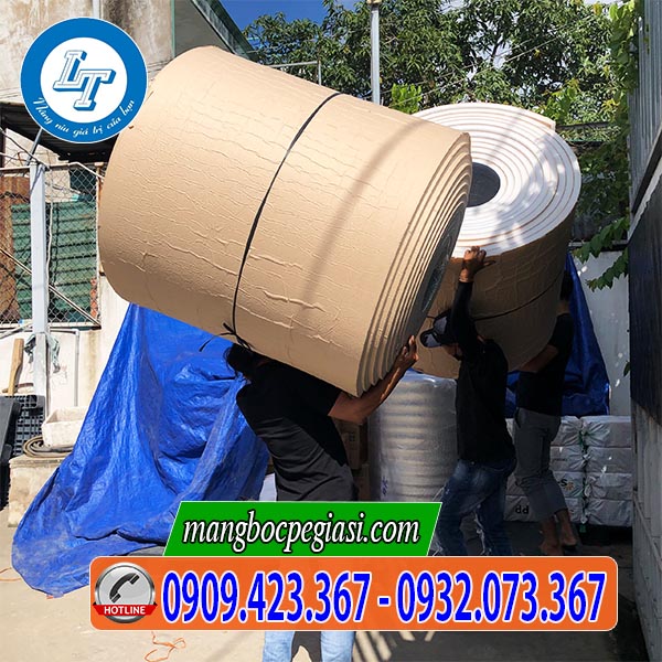 Buổi sáng lên hàng tại kho Lê Thanh Buổi sáng lên hàng tại kho Lê Thanh