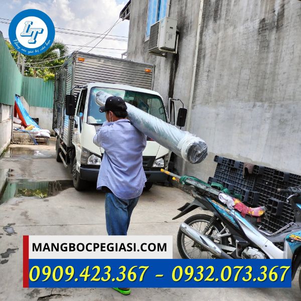 Giao bạt phủ chống cỏ Giao bạt phủ chống cỏ