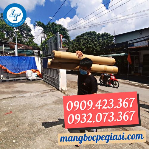 Giao cuộn màng chống trầy Giao cuộn màng chống trầy