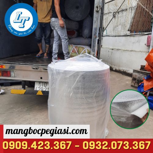 Giao cuộn xốp cách nhiệt cho khách tận nơi Giao cuộn xốp cách nhiệt cho khách tận nơi