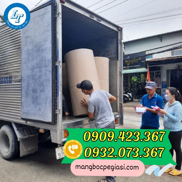 Giao hàng giấy cuộn carton Giao hàng giấy cuộn carton