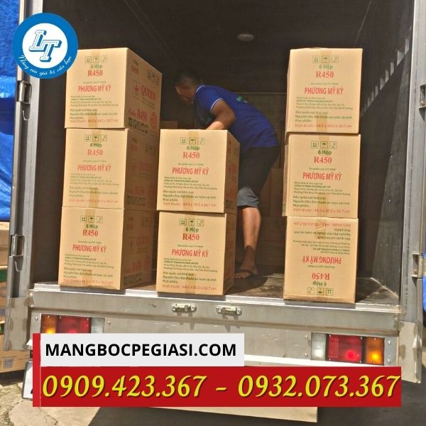 Giao màng bọc thực phẩm