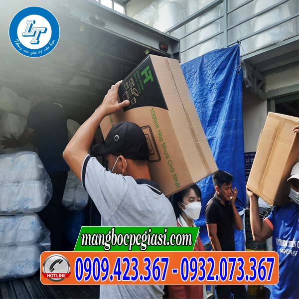 Giao hàng tận nơi nhanh chóng Giao hàng tận nơi nhanh chóng