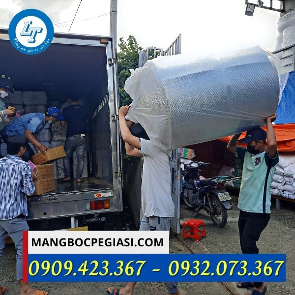 Xốp cách nhiệt giao hàng