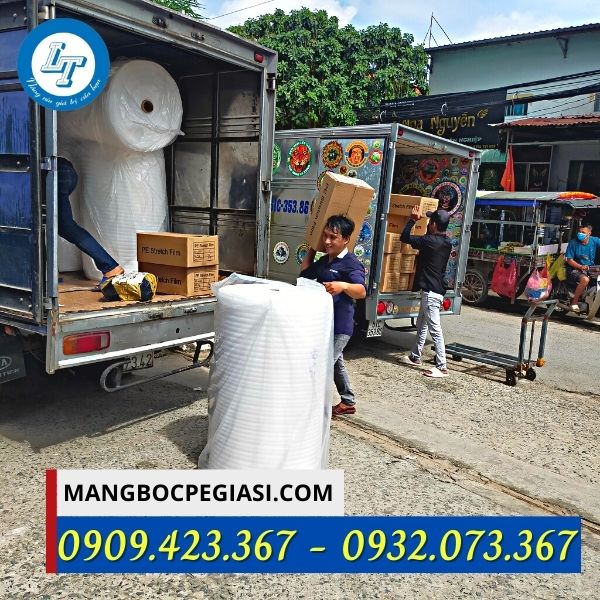 Xốp foam màu trắng giao hàng