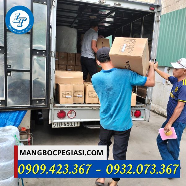 Giao màng pe cuộn cho đại lý Giao màng pe cuộn cho đại lý