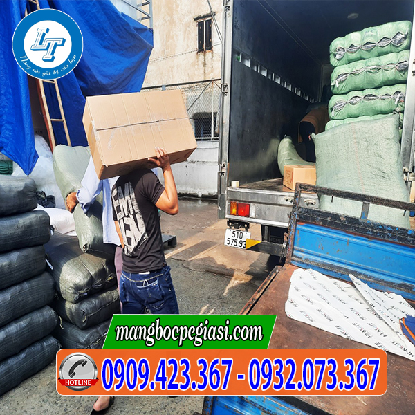 Giao màng pe cho khách Giao màng pe cho khách