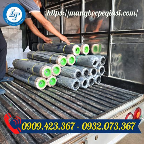 Giao hàng màng phủ nông nghiệp cho khách Giao hàng màng phủ nông nghiệp cho khách