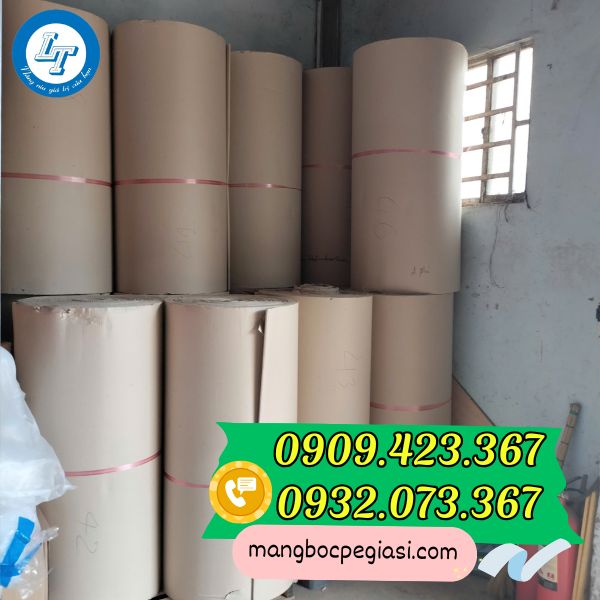 Giấy cuộn carton giá sỉ tận kho Giấy cuộn carton giá sỉ tận kho