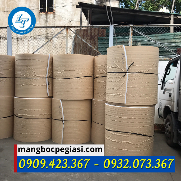 Xốp cách nhiệt có keo dán Xốp cách nhiệt có keo dán