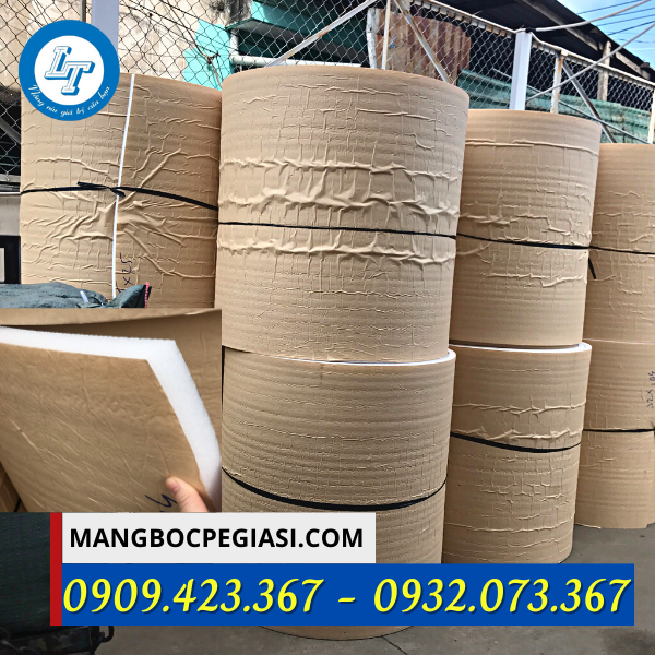 xốp cách nhiệt opp có keo dán