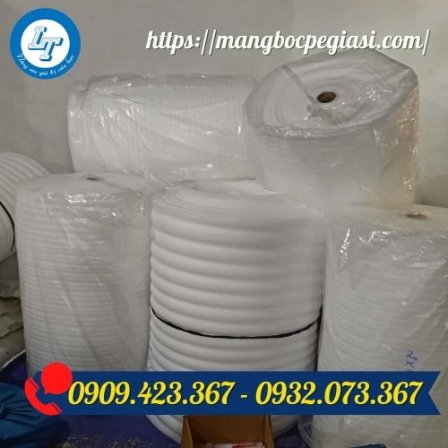 Xốp foam bọc hàng màu trắng