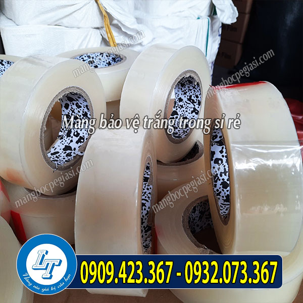 Màng bảo vệ trắng trong cuộn nhỏ Màng bảo vệ trắng trong cuộn nhỏ