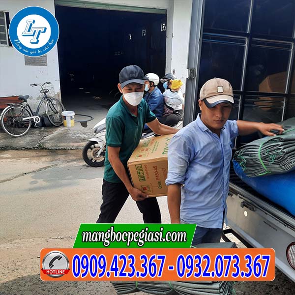 Màng bọc thực phẩm 30cm x 400m giao hàng nhanh Màng bọc thực phẩm 30cm x 400m giao hàng nhanh