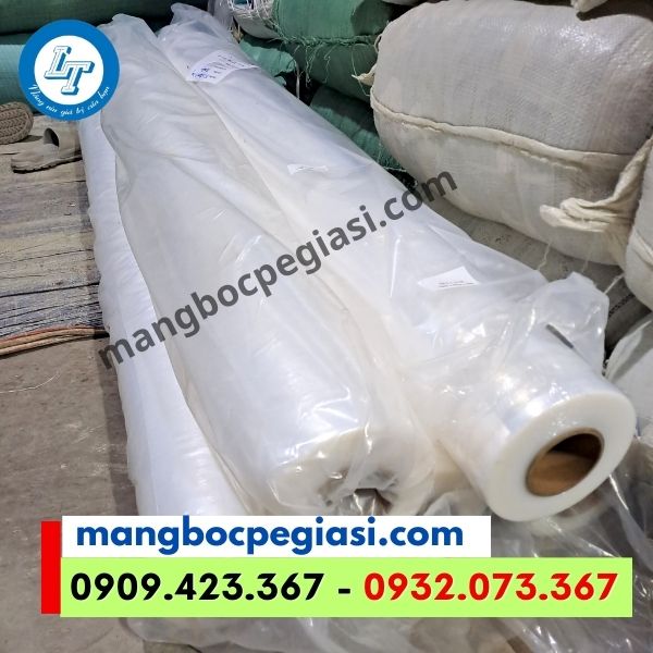 màng chít pe cuộn lớn màu trắng quấn máy màng chít pe cuộn lớn màu trắng quấn máy