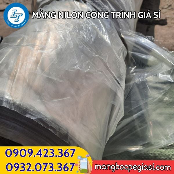 Màng phủ công trình màu trắng Màng phủ công trình
