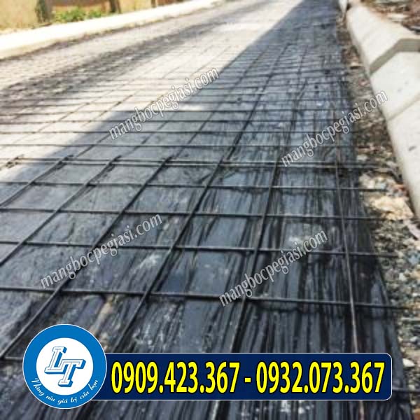 Màng nilon lót sàn bê tông màu đen Màng nilon lót sàn bê tông màu đen