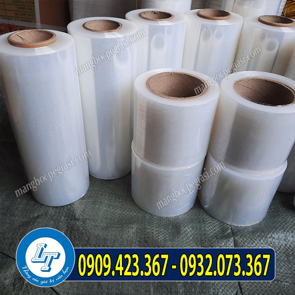 Màng pe bọc hàng màu trắng nhiều kích thước Màng pe bọc hàng màu trắng nhiều kích thước