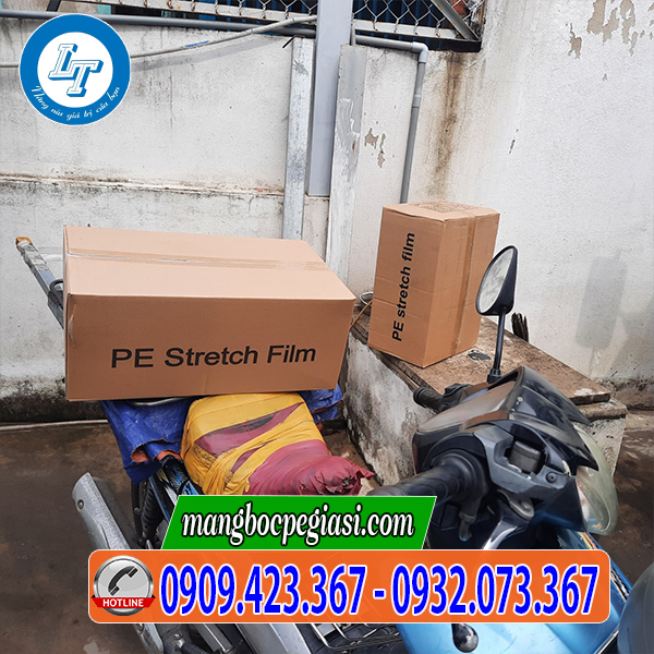 Màng pe giao hàng bằng xe máy Màng pe giao hàng bằng xe máy