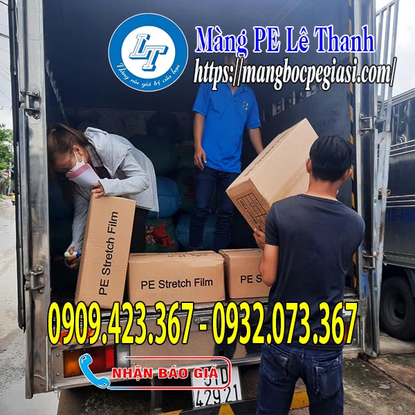Giao hàng màng PE cho khách sỉ TPHCM Giao hàng màng PE cho khách sỉ TPHCM
