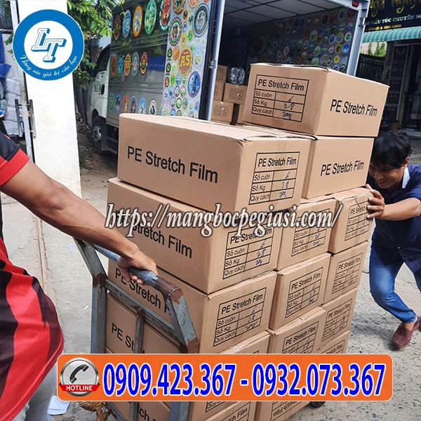 Màng PE màu trắng nhập kho Màng PE màu trắng nhập kho