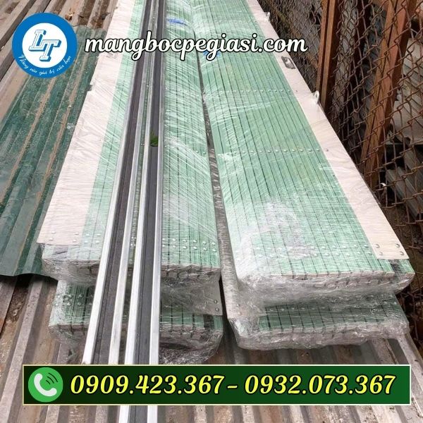 Màng PE quấn hàng