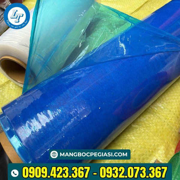 Màng PE bọc hàng màu xanh dương Màng PE bọc hàng