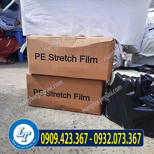 Màng PE màu xanh lá thùng 6 cuộn Màng PE màu xanh lá thùng 6 cuộn