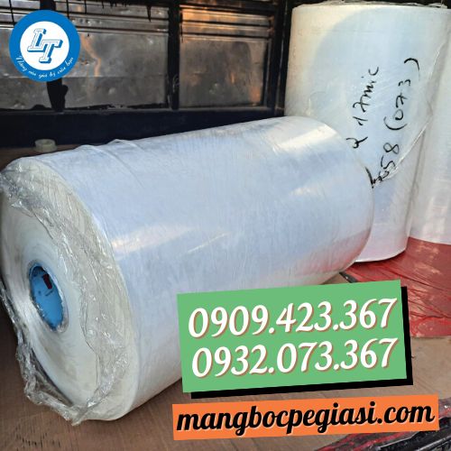 Màng pe quấn máy 50cmx30kg Màng pe quấn máy 50cmx30kg
