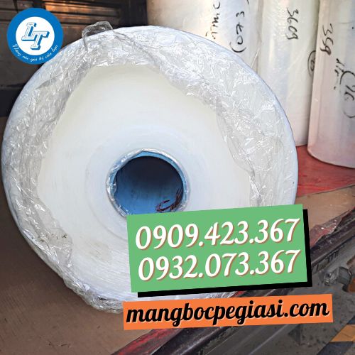 Màng pe quấn máy cuộn lớn Màng pe quấn máy cuộn lớn