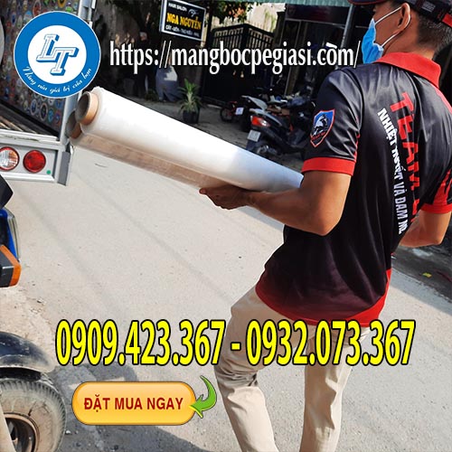 Màng PE trắng 1m lên hàng Màng PE trắng 1m lên hàng