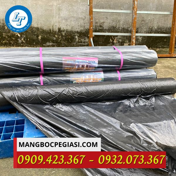Màng nilon lót sàn bê tông màu đen 14mic