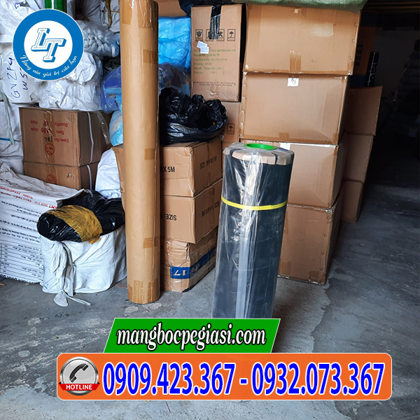 Màng phủ nông nghiệp khổ đôi giá rẻ Màng phủ nông nghiệp khổ đôi giá rẻ