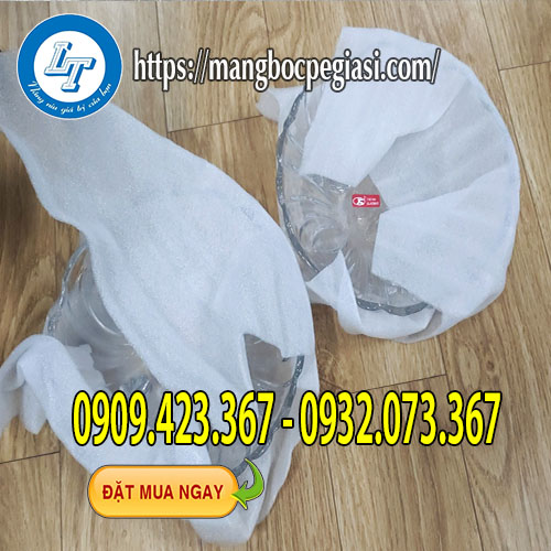 Màng xốp foam bọc hàng thủy tinh Màng xốp foam bọc hàng thủy tinh