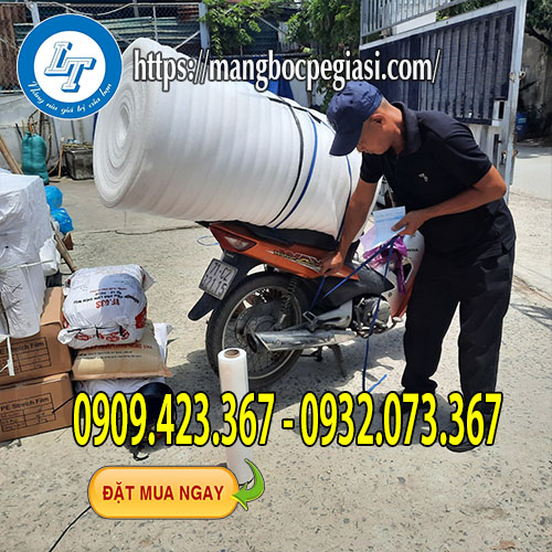 Màng xốp foam giao hàng Màng xốp foam giao hàng