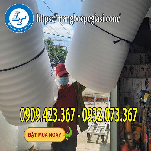 Màng xốp foam lên hàng Màng xốp foam lên hàng