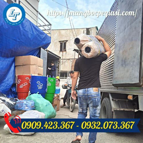 Màng phủ nông nghiệp giao hàng