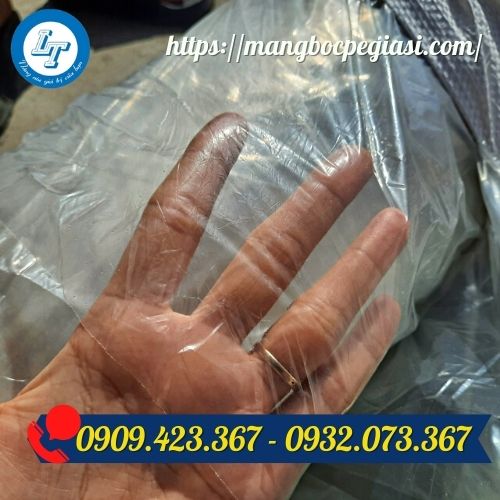 Nilon lót sàn bê tông màu trắng 3 zem Nilon lót sàn bê tông màu trắng 3 zem