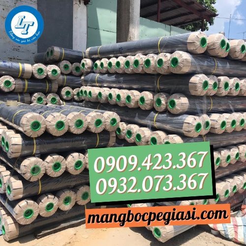 Màng nilon lót sàn bê tông màu đen số lượng lớn tại kho Màng nilon lót sàn bê tông màu đen số lượng lớn tại kho