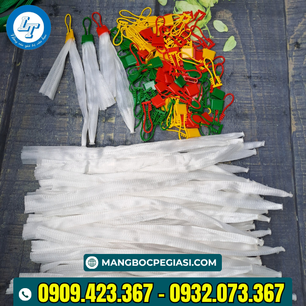 Túi lưới nhựa màu trắng kềm nút và râu Túi lưới nhựa màu trắng
