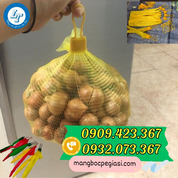 Túi lưới nhựa đựng hành tỏi có móc treo Túi lưới nhựa đựng hành tỏi có móc treo