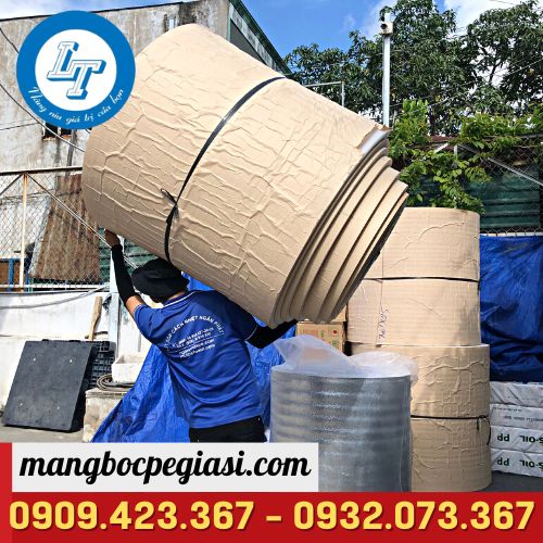 Giao cuộn xốp cách nhiệt cho khách tận nơi miễn ship