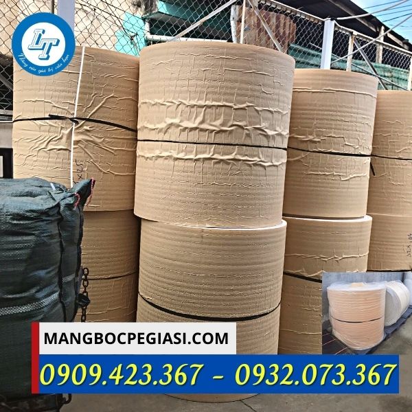 Xốp cách nhiệt có keo dán Xốp cách nhiệt có keo dán