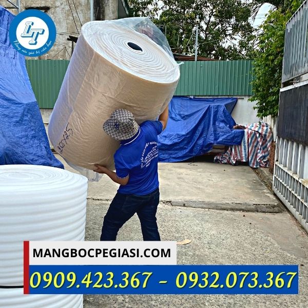 Xốp cách nhiệt giao hàng