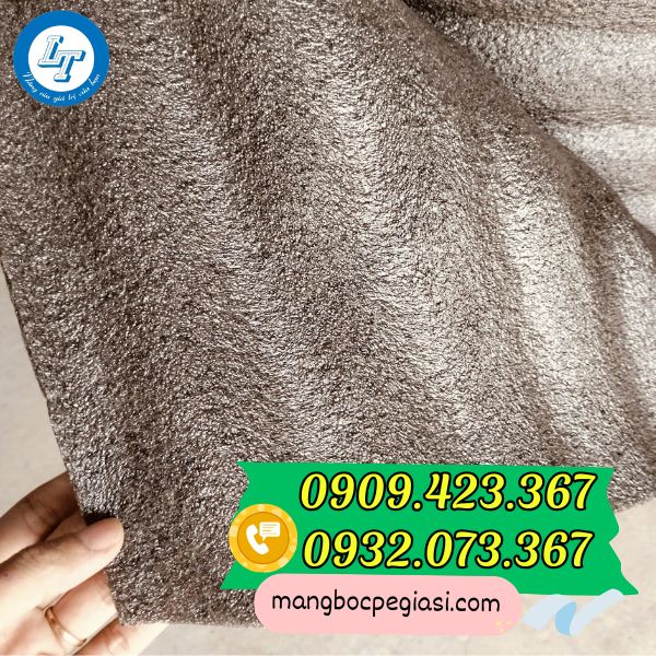 Bề mặt xốp foam có bọt khí đều Bề mặt xốp foam có bọt khí đều